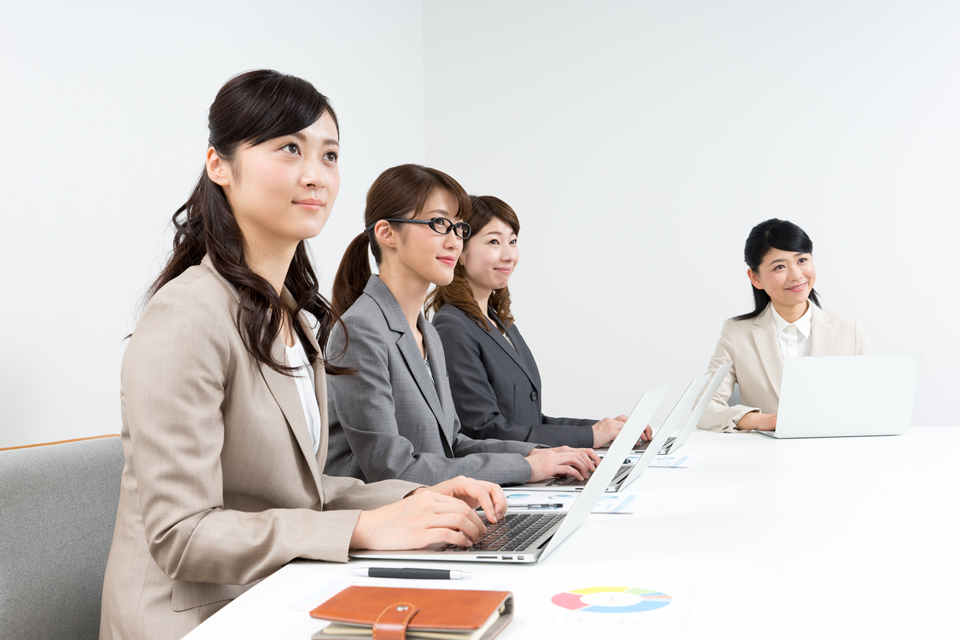 導入企業に聞いた!ビジネスチャット「TEんWA」の魅力とは?